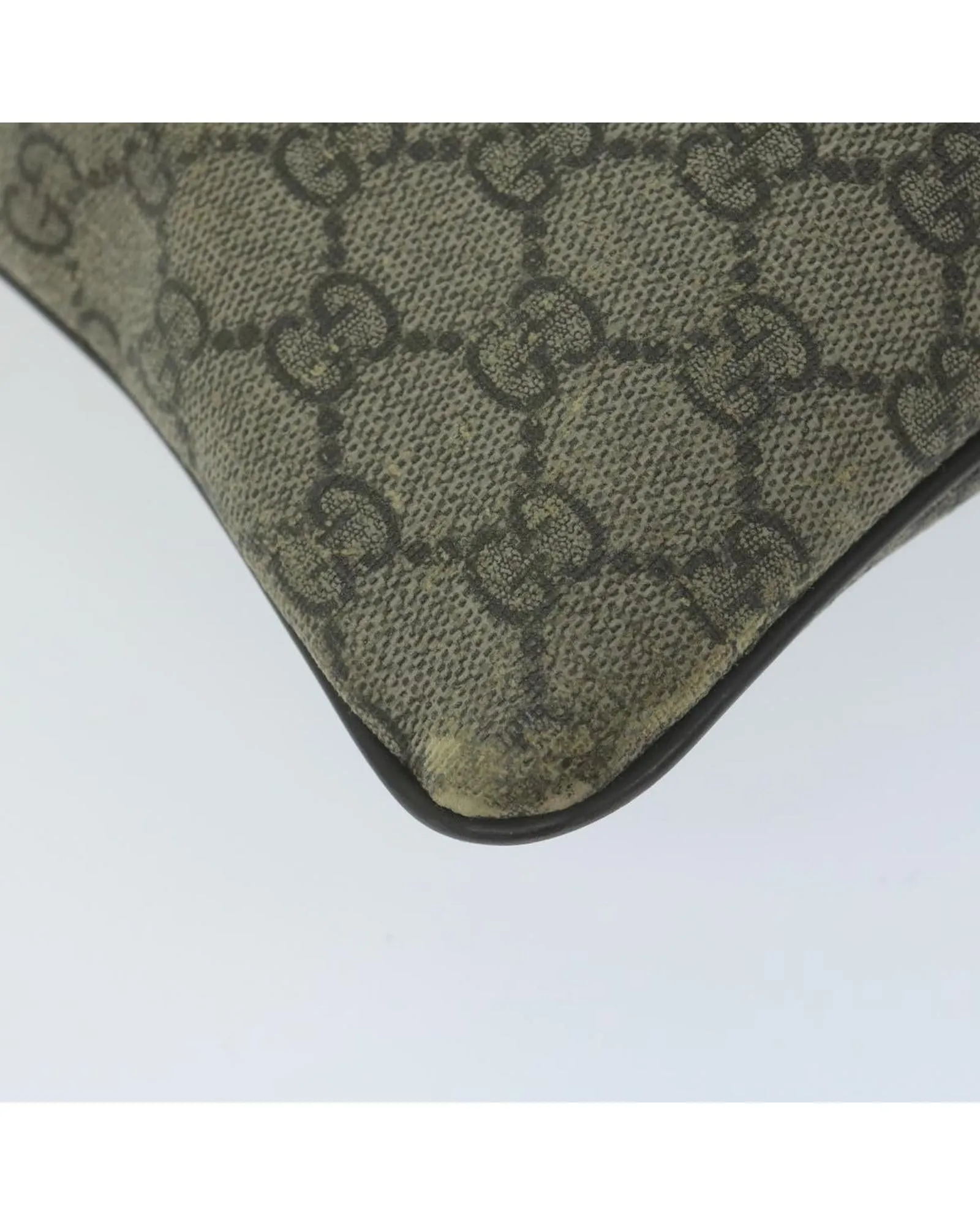 Beige GG Supreme Shoulder Bag with Authenticity Certificate